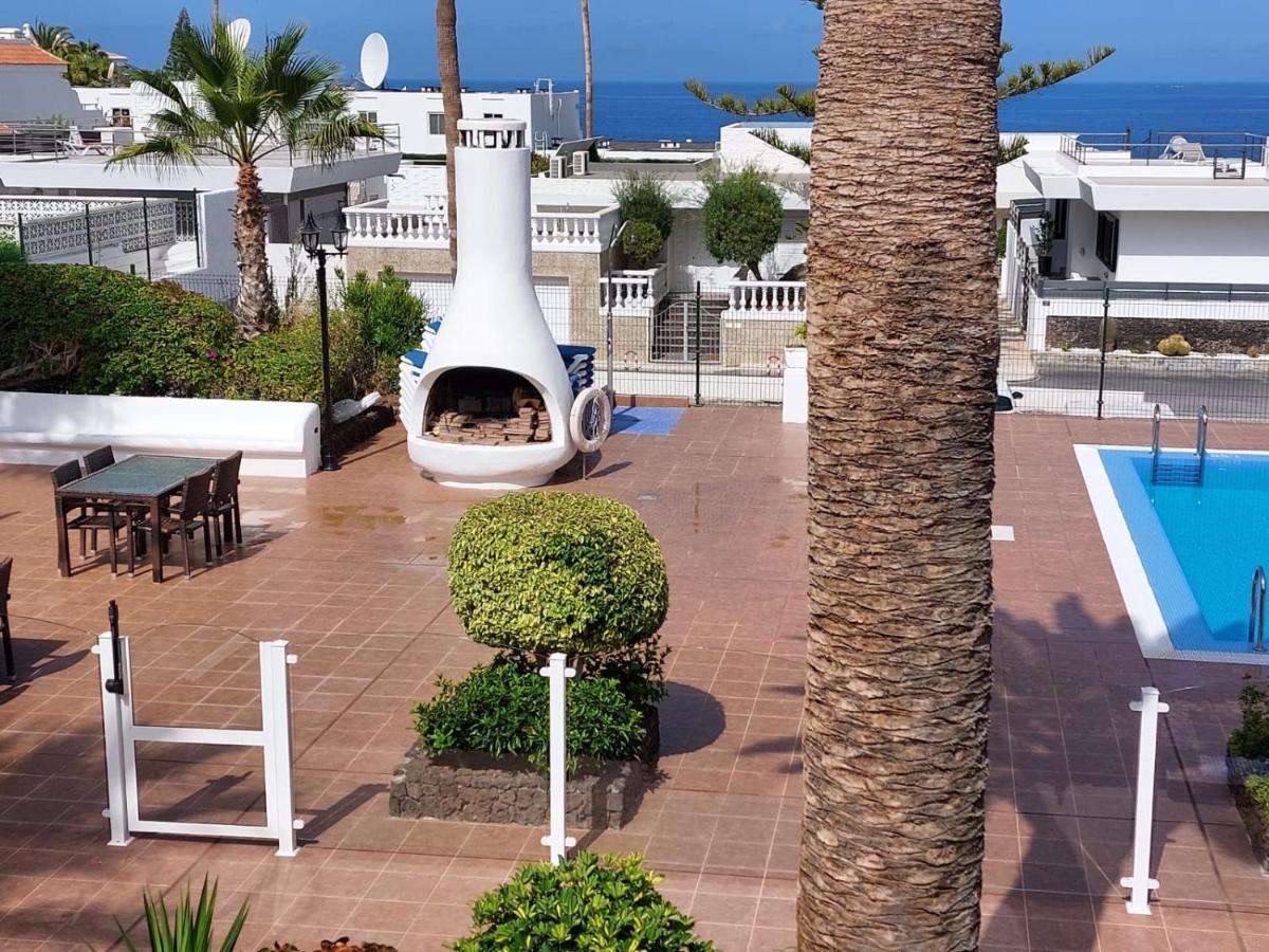 First Line Villa Floor Studio Apartment With Amazing Sea View Air Conditioned Just 50M From The Beach Costa Adeje  Eksteriør billede