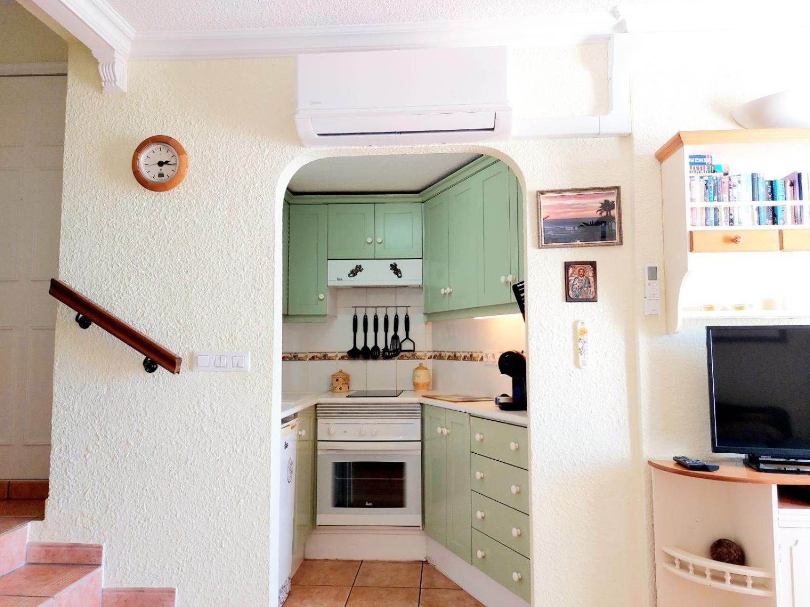 First Line Villa Floor Studio Apartment With Amazing Sea View Air Conditioned Just 50M From The Beach Costa Adeje  Eksteriør billede